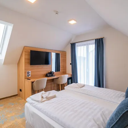 Diana Hotel 3*
