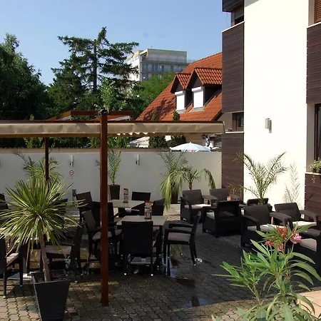 Hotel Diana